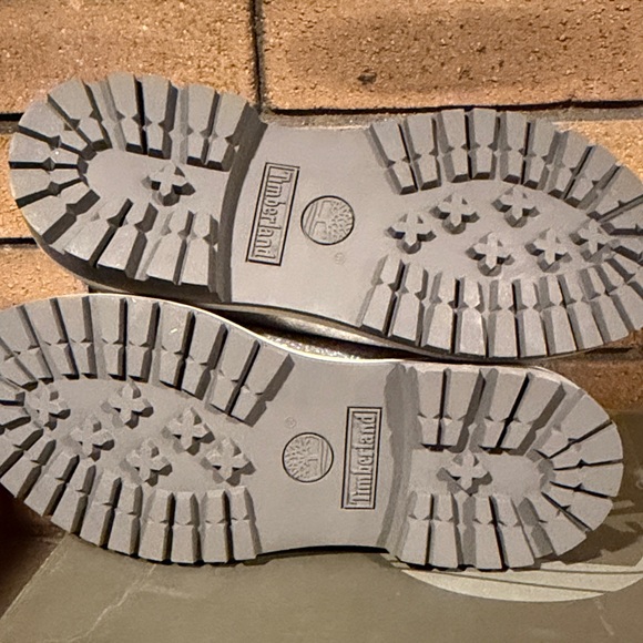 Timberland Iridescent Silver Boots RAREđź©¶ - Picture 6 of 13